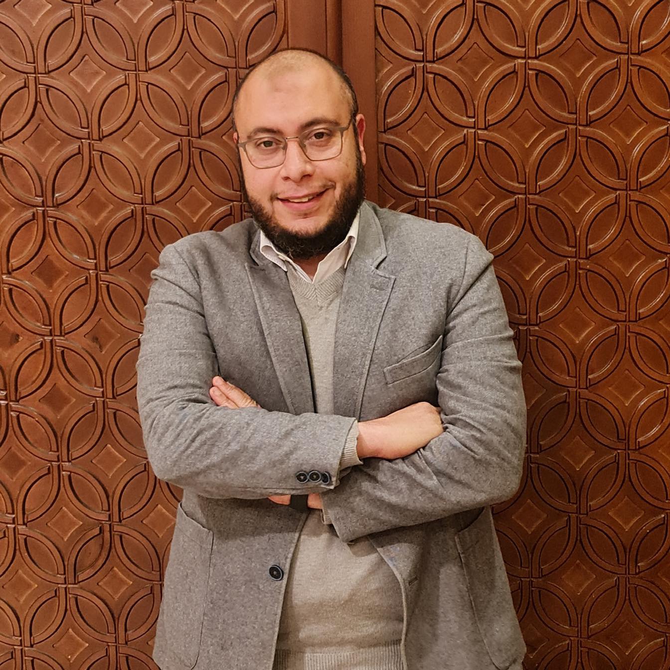 د. إبراهيم فتحي استشاري طب وجراحة العيون بالإسكندرية